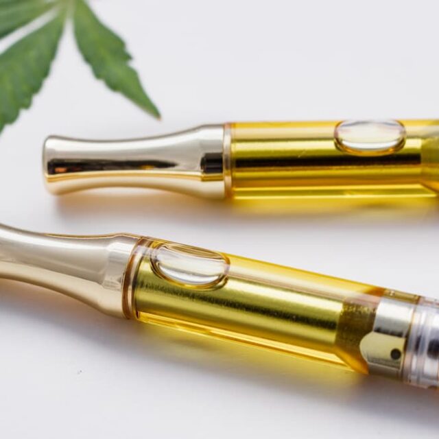 What's The Difference Between Live Resin And Distillate Cartridges What is Live Resin vs Distillate Vape Cartridges? - Indigo Dispensary